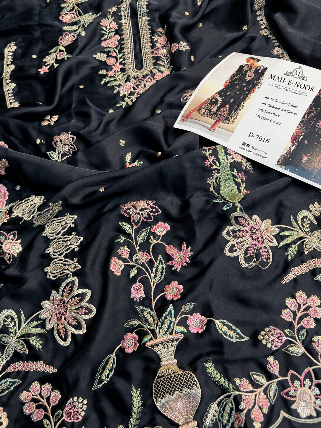 Mah-E-Noor Premium Winter Collection 2-Piece
