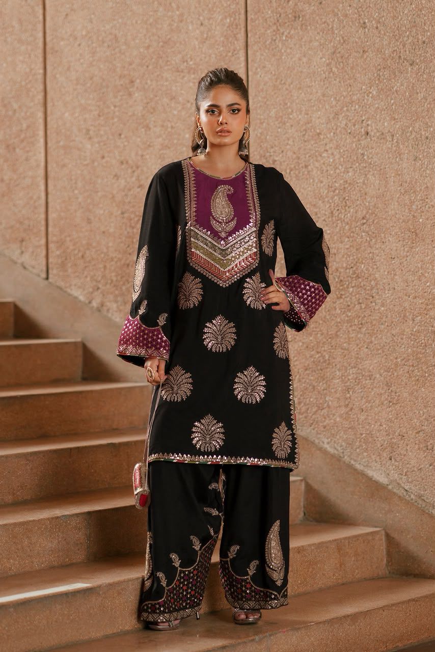 Mah-E-Noor Premium Winter Collection 2-Piece