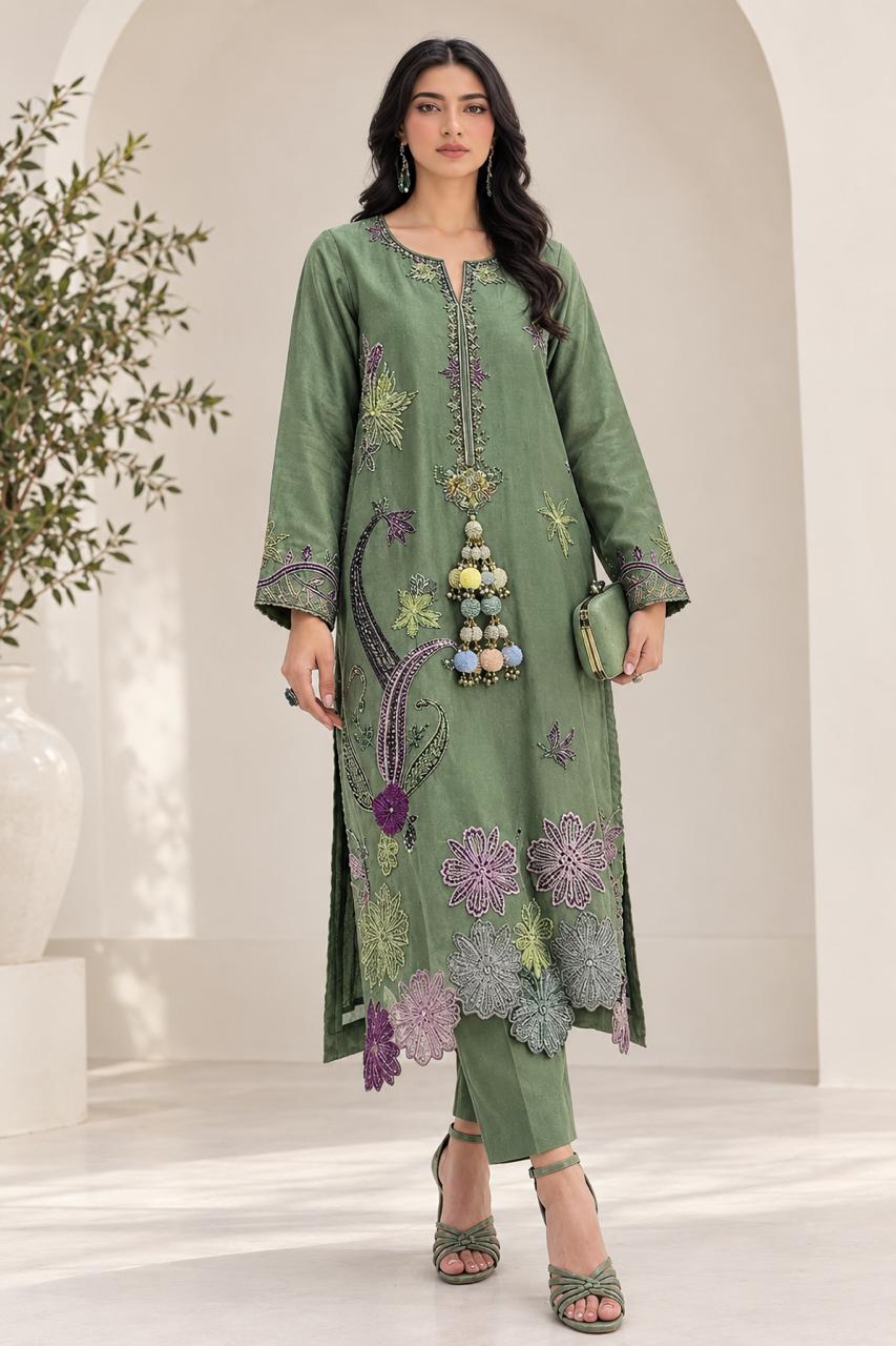 Mah-e-Noor 2pc winter Kaftaan Slik