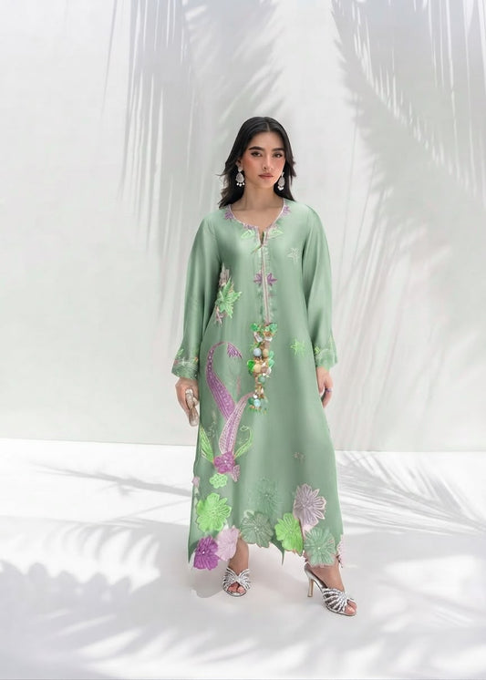Mah-E-Noor winter 2pc Emboridered Silk