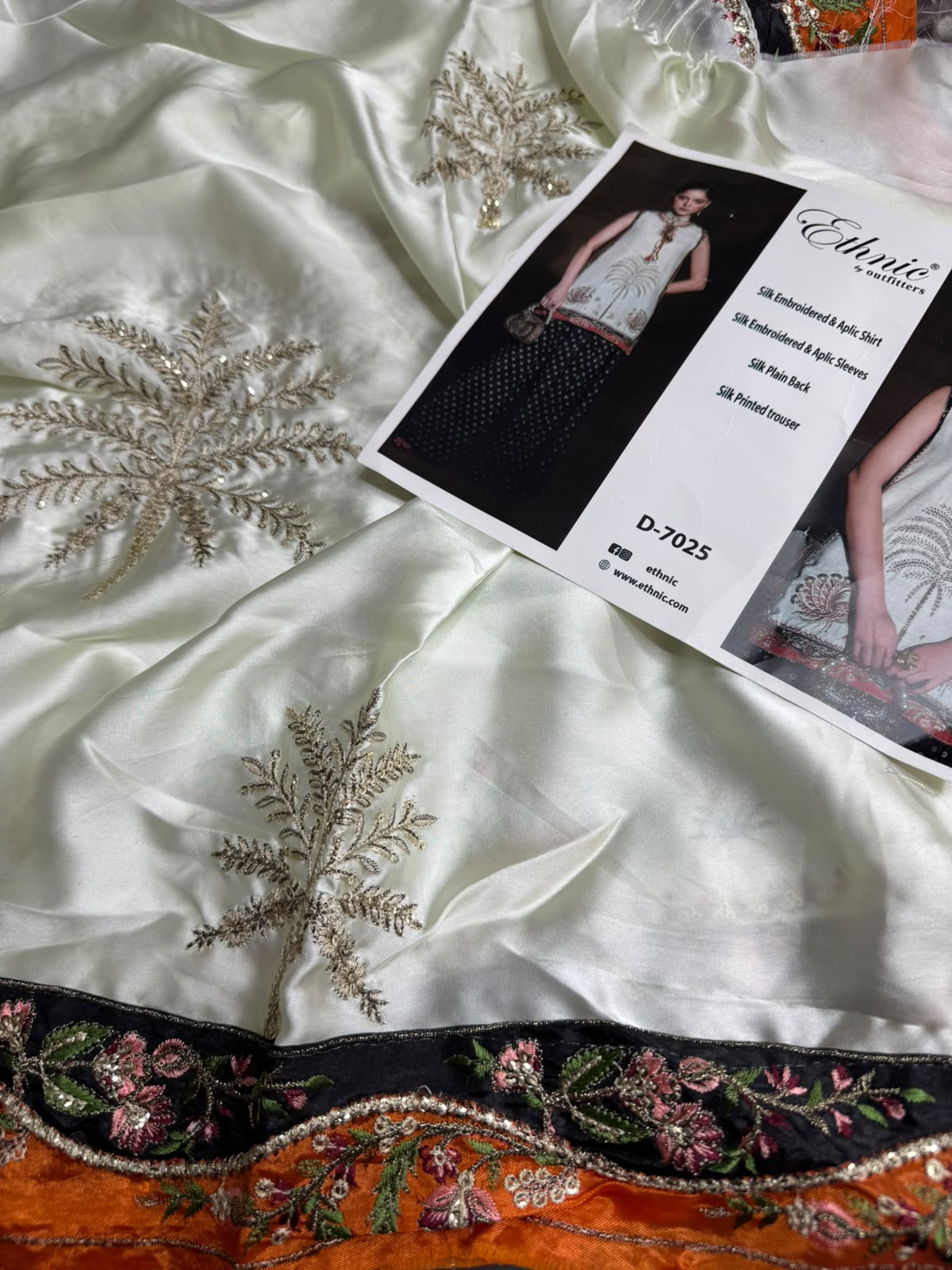 Mah-E-Noor winter 2pc kaftan slik
