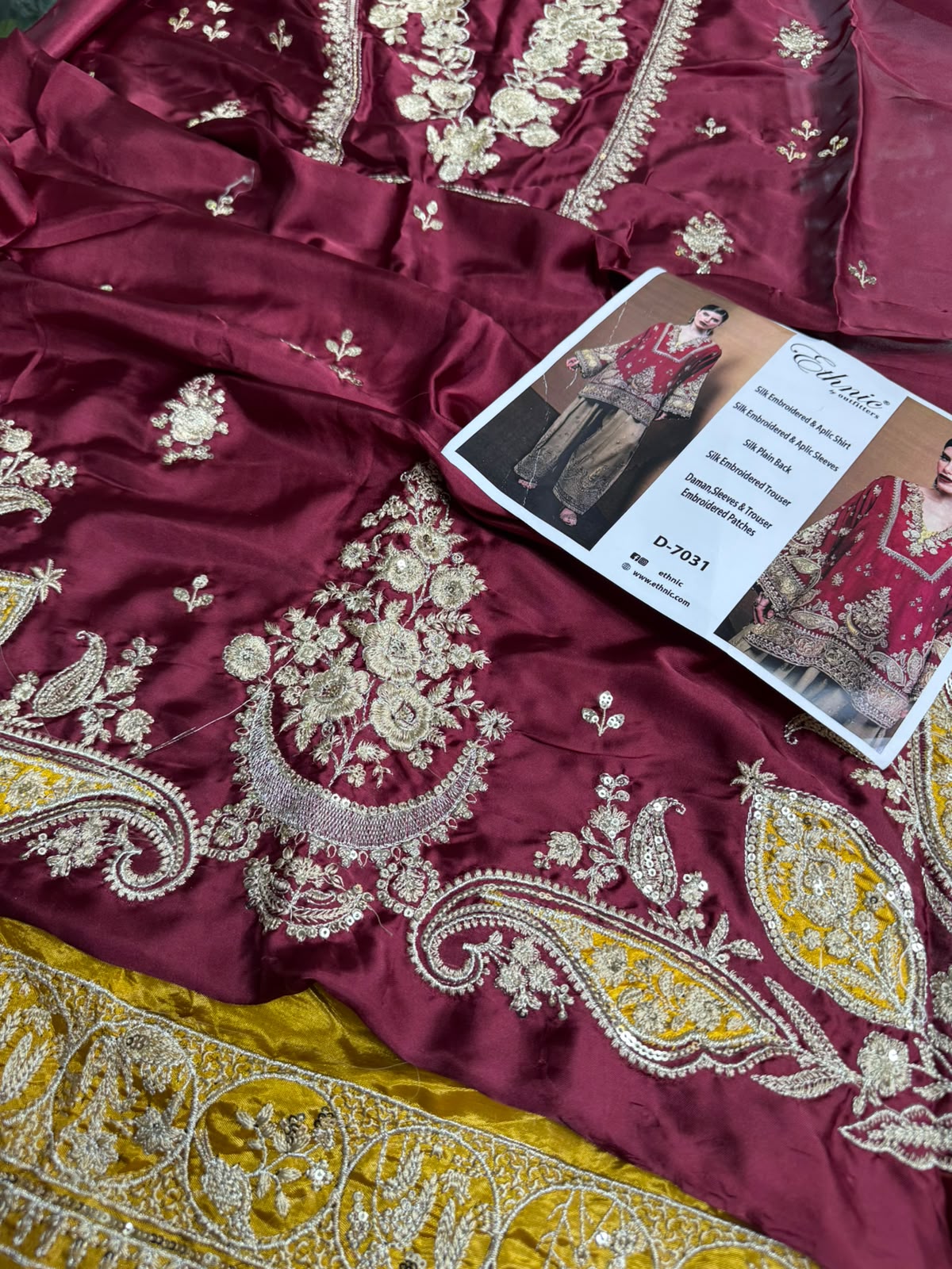 Mah-E-Noor winter 2pc kaftan slik