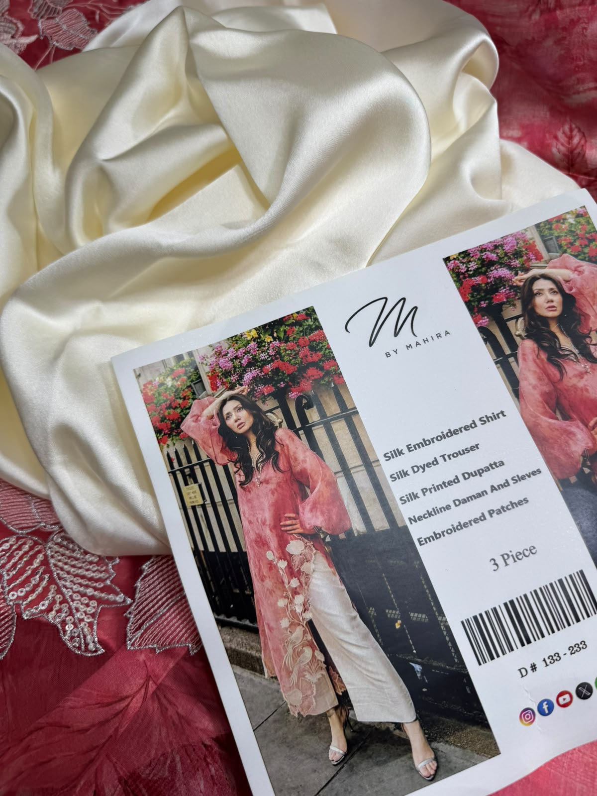 Mah-E-Noor winter 3pc premium slik